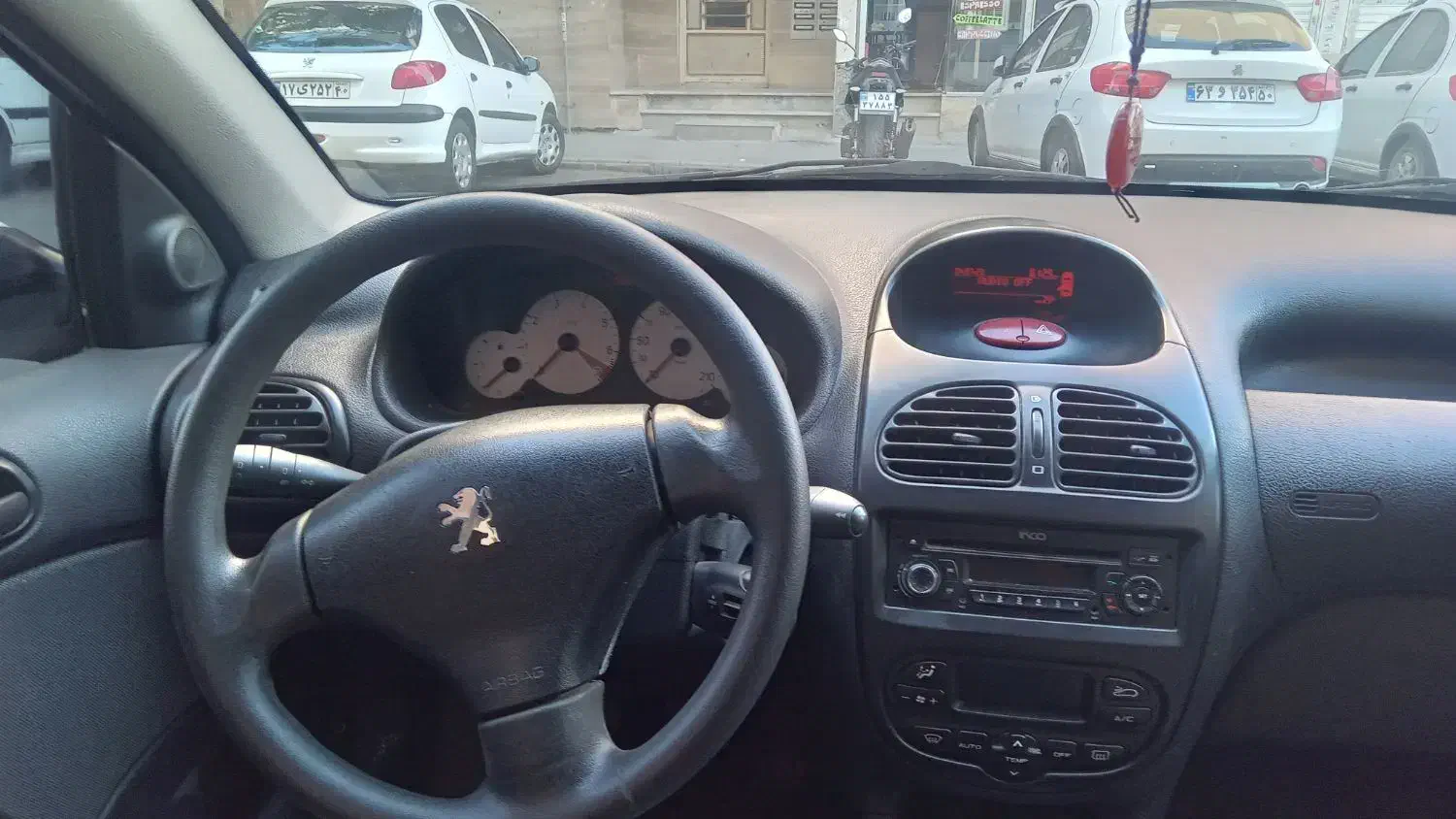 پژو ۲۰۶ صندوق دار v8 - 1395