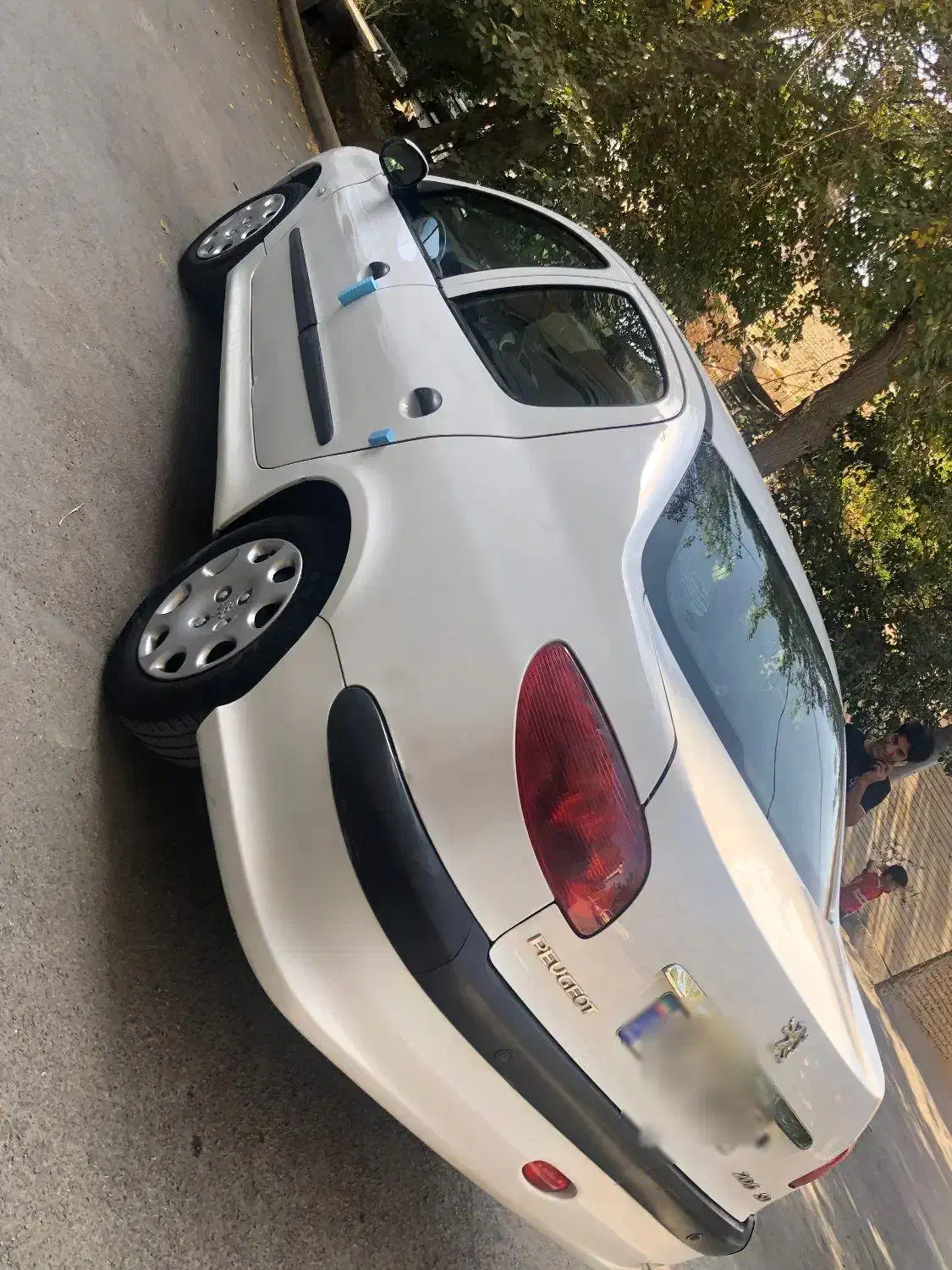 پژو ۲۰۶ صندوق دار v8 - 1397