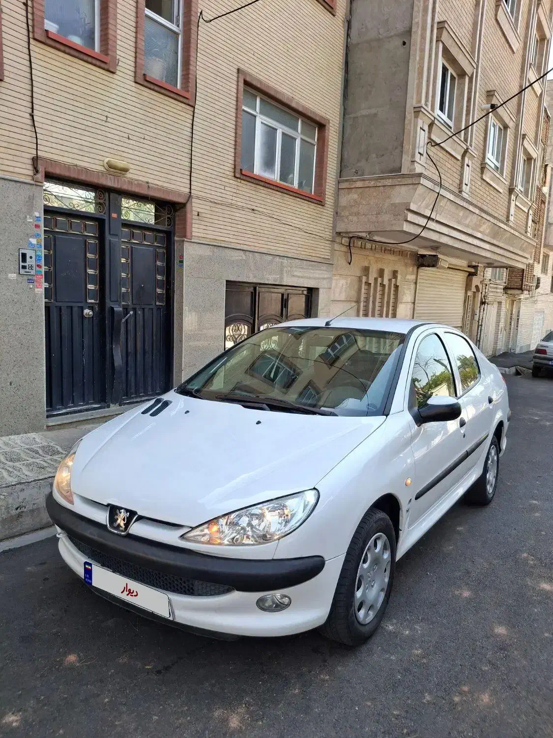 پژو ۲۰۶ صندوق دار v8 - 1394