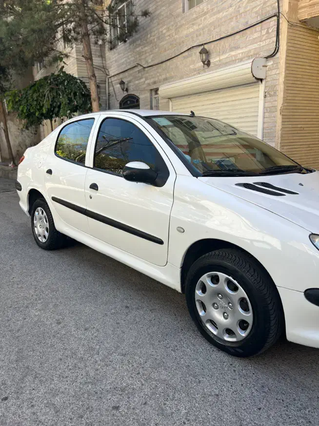 پژو ۲۰۶ صندوق دار v8 - 1395