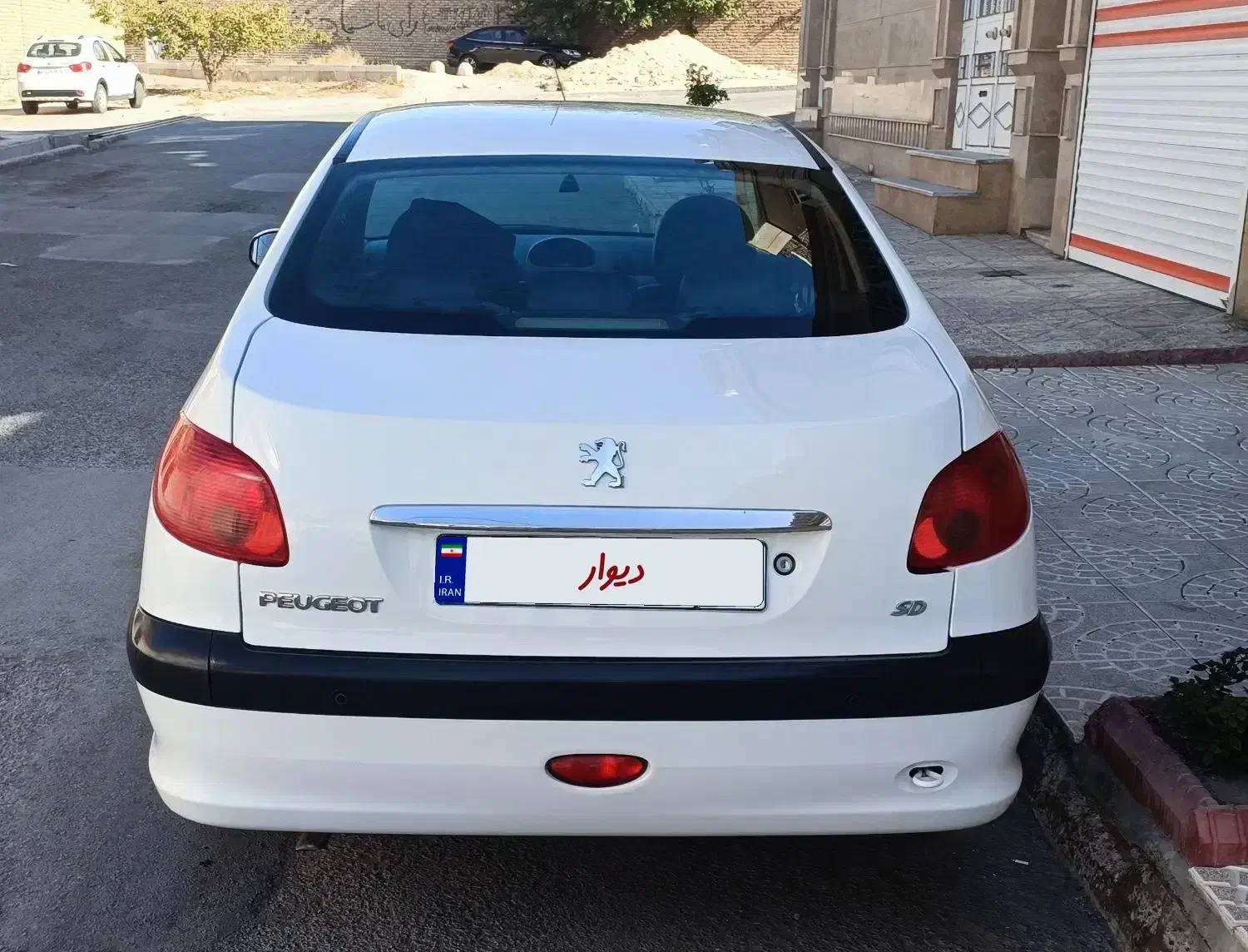 پژو ۲۰۶ صندوق دار v8 - 1397