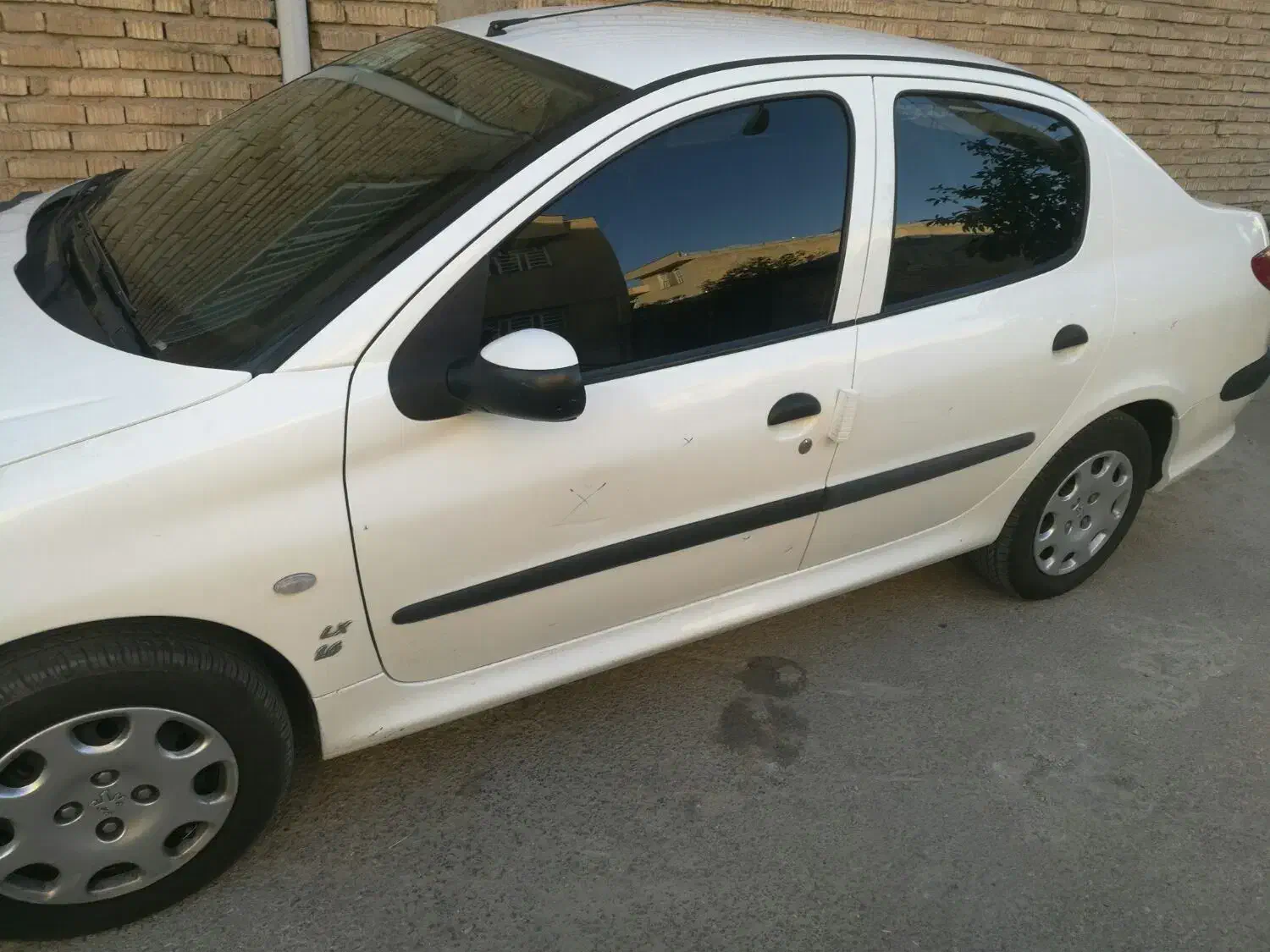 پژو ۲۰۶ صندوق دار v8 - 1398