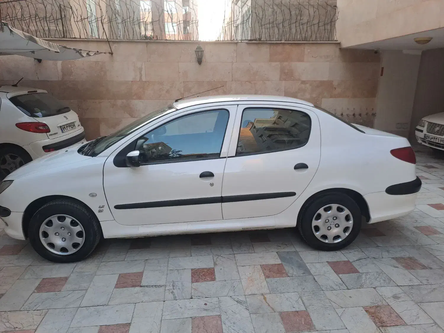 پژو ۲۰۶ صندوق دار v8 - 1396