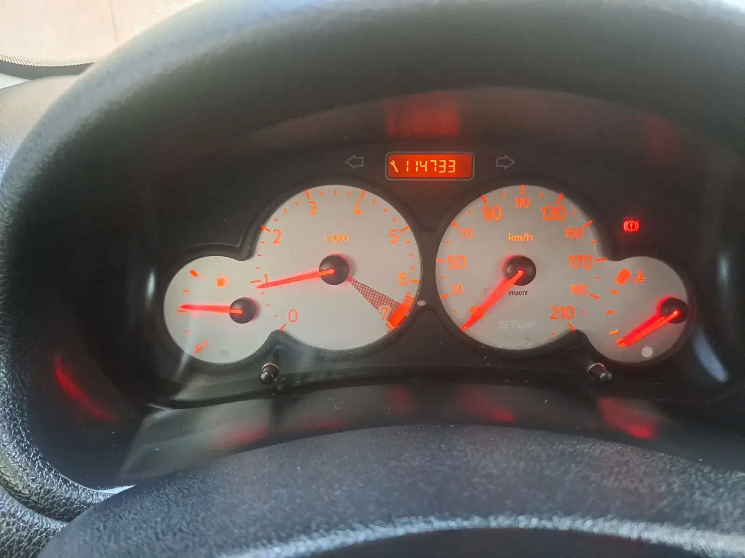 پژو ۲۰۶ صندوق دار v8 - 1396