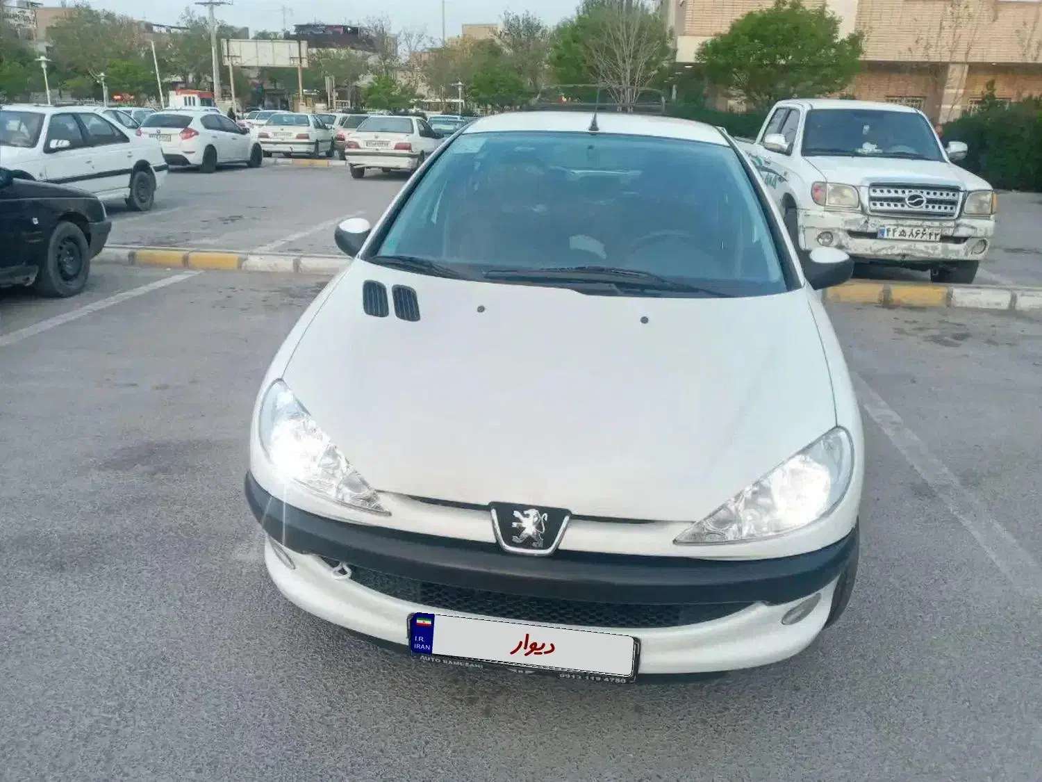 پژو ۲۰۶ صندوق دار v8 - 1396