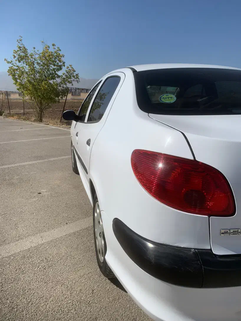 پژو ۲۰۶ صندوق دار v8 - 1398