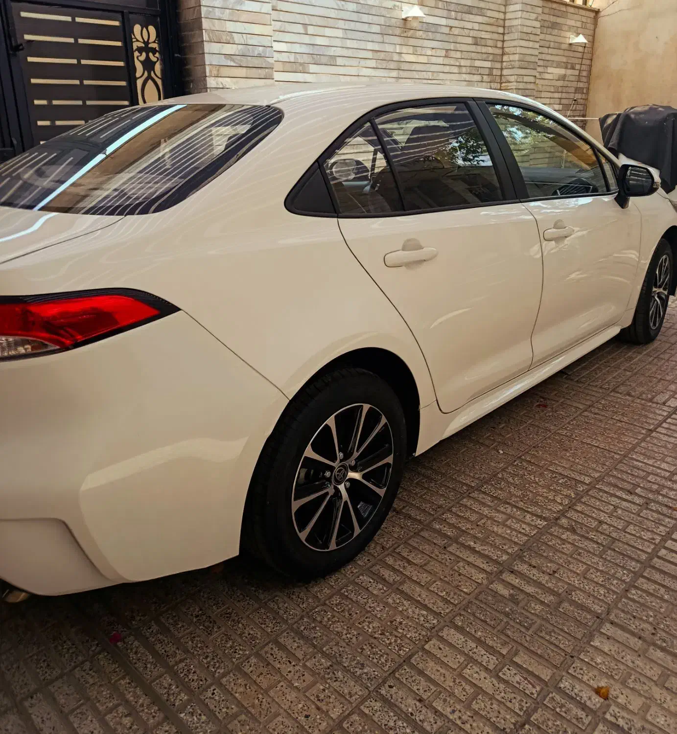 تویوتا لوین E210 توربو - 2023