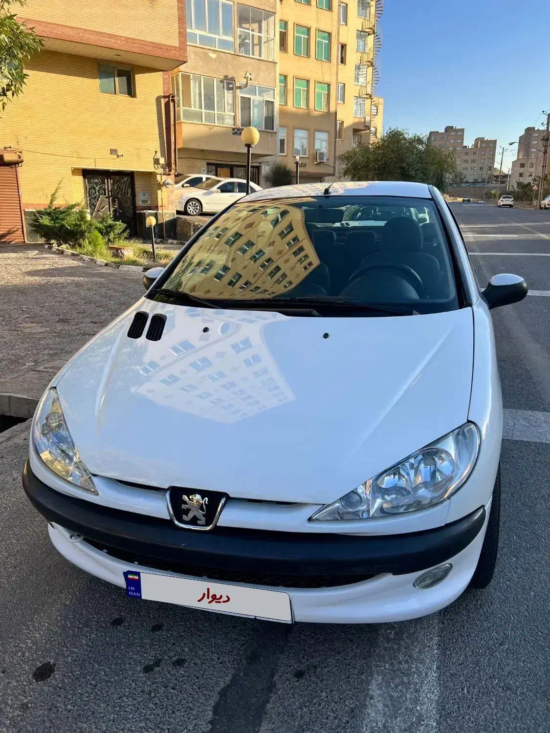 پژو ۲۰۶ صندوق دار v8 - 1396