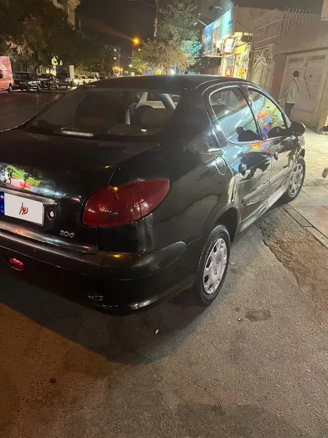 پژو ۲۰۶ صندوق دار v8 - 1391