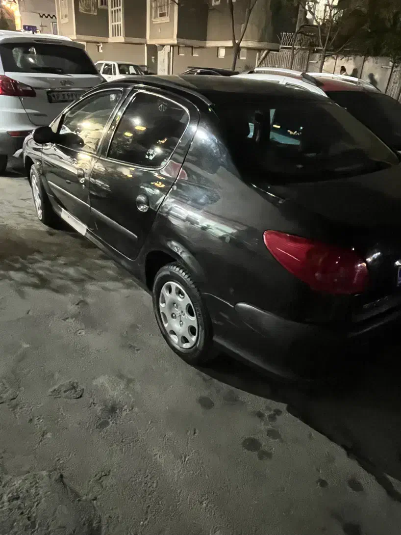پژو ۲۰۶ صندوق دار v8 - 1391