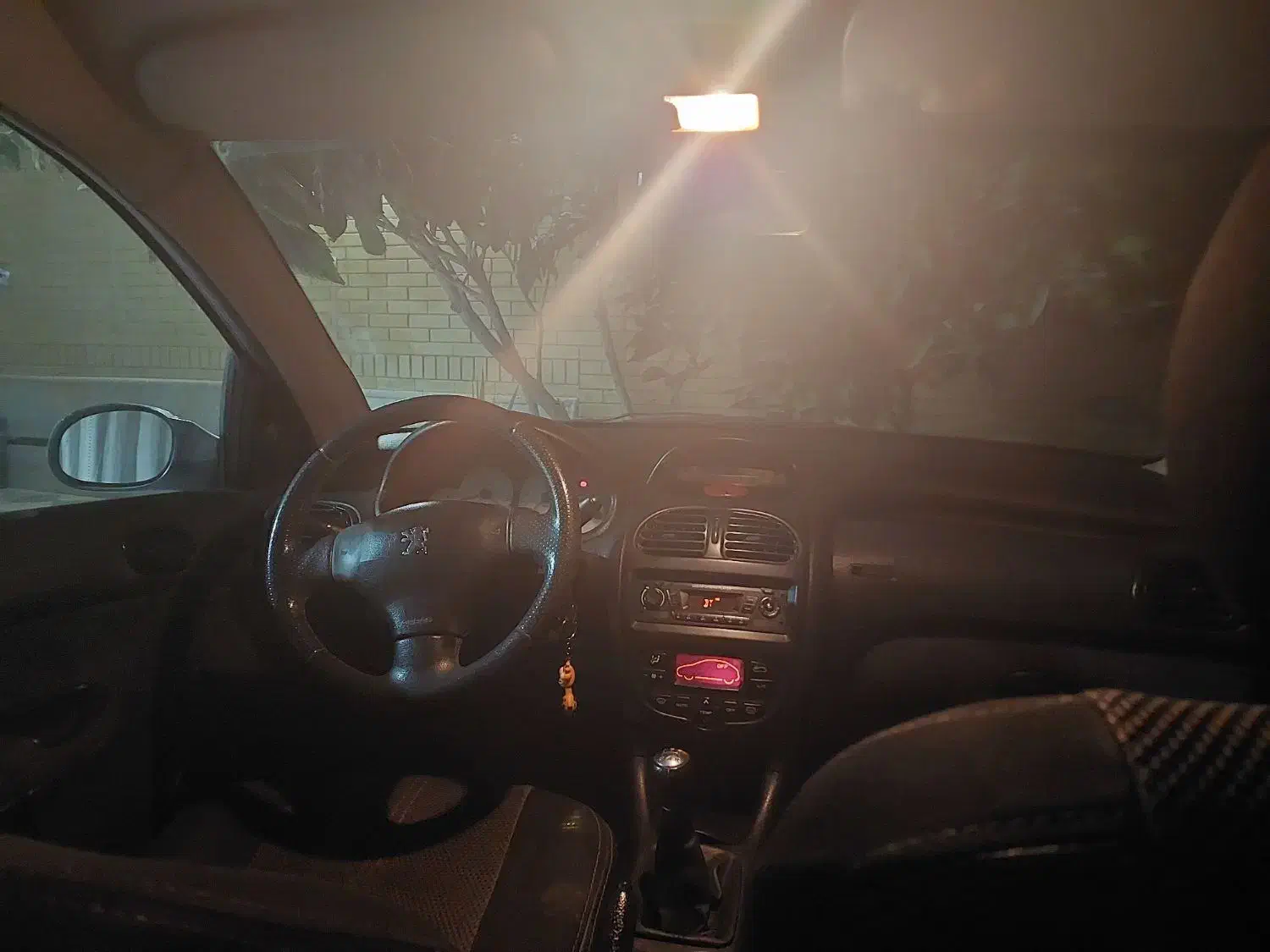 پژو ۲۰۶ صندوق دار v8 - 1386