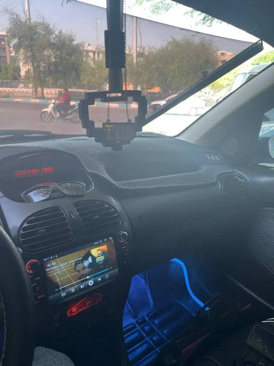 پژو ۲۰۶ صندوق دار v8 - 1389