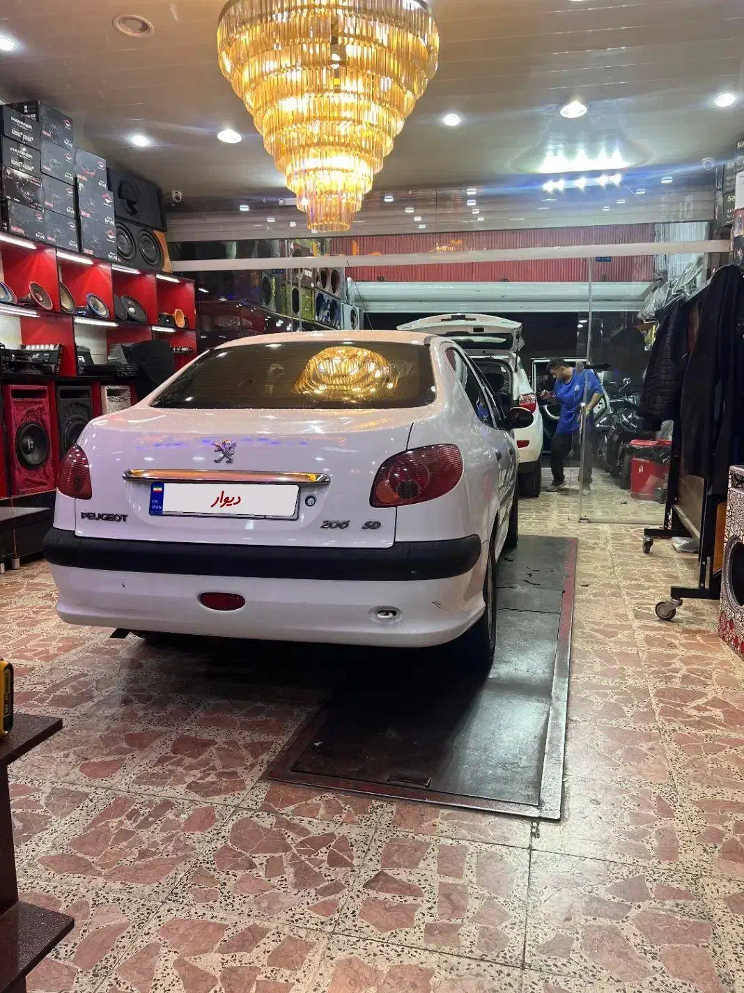 پژو ۲۰۶ صندوق دار v8 - 1395