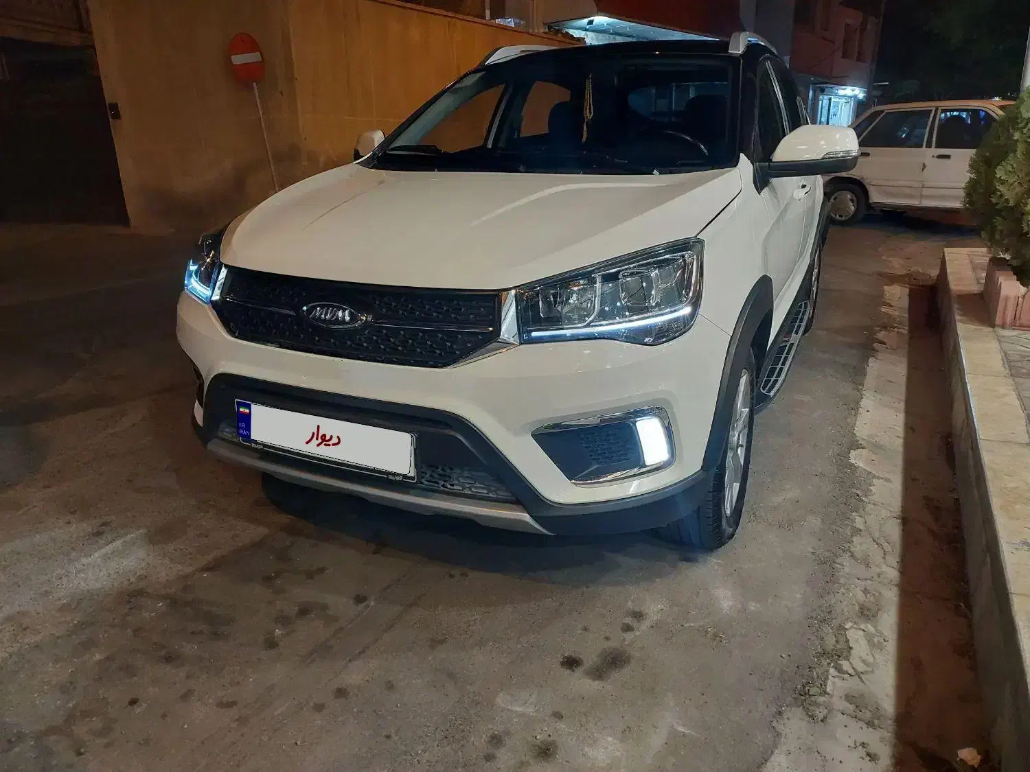 خودرو ام وی ام، X22 آگهی ann_20760570