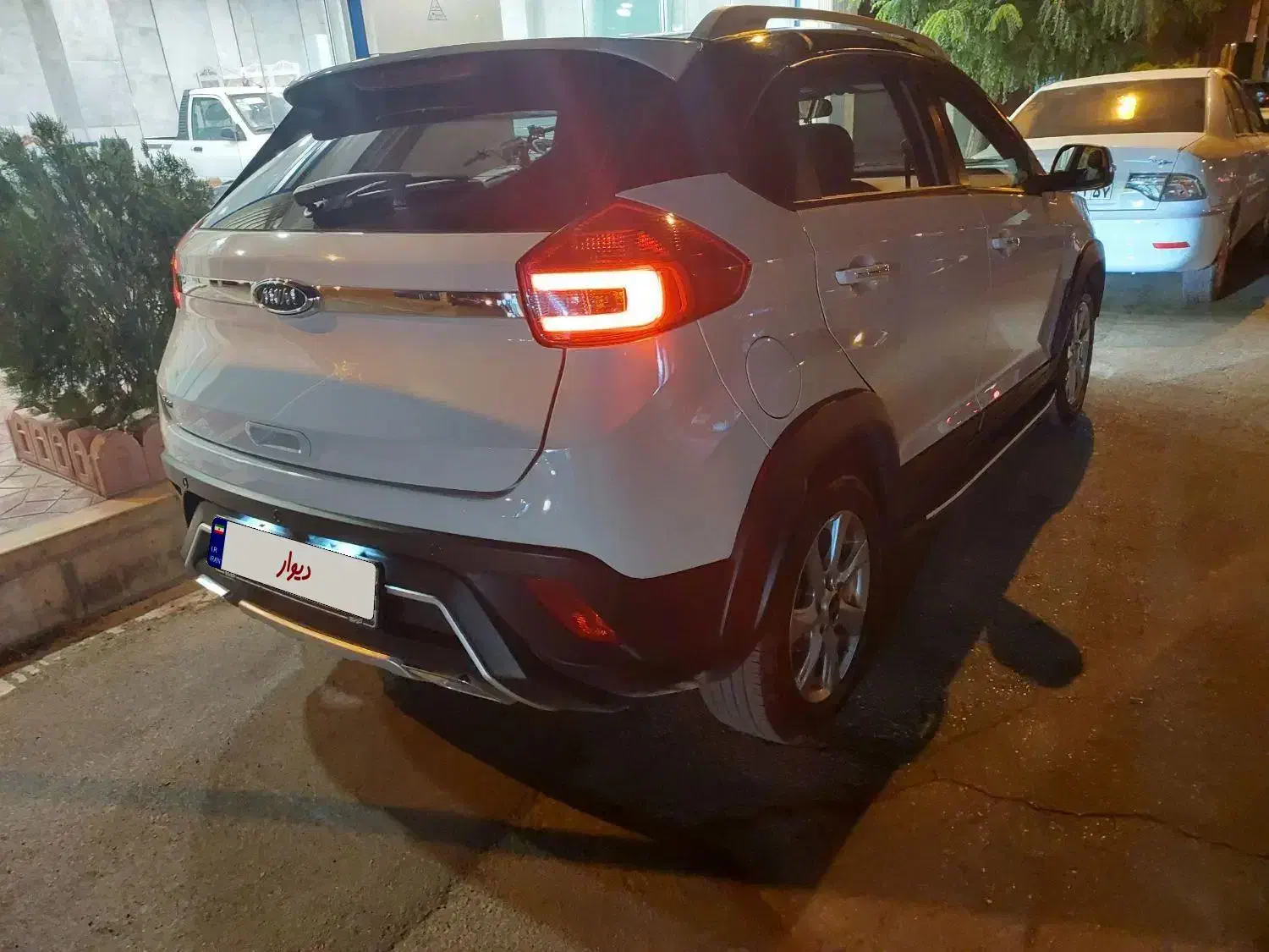 ام وی ام X22 دنده‌ای لاکچری - 1400