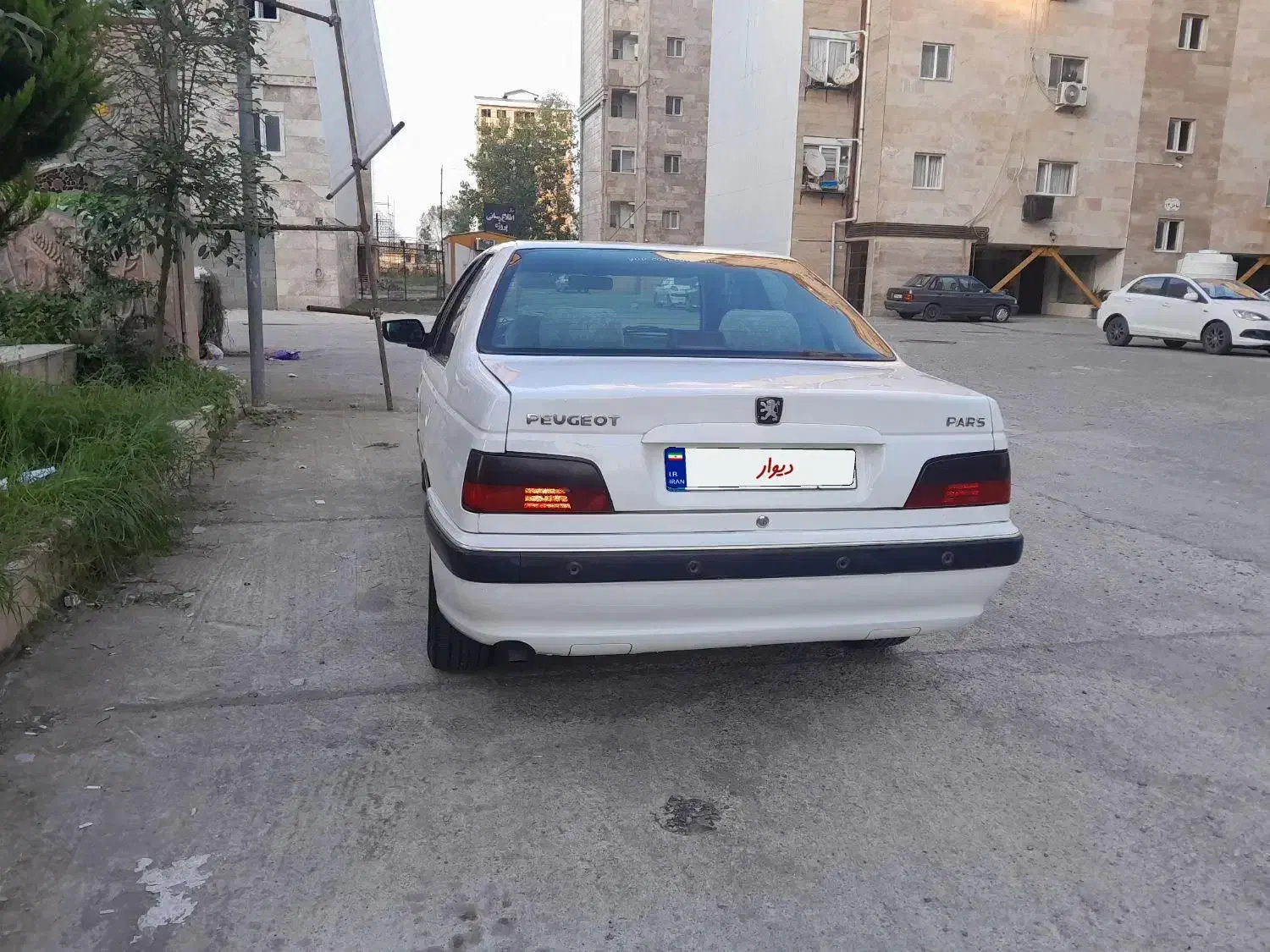 پژو پارس سال - 1390