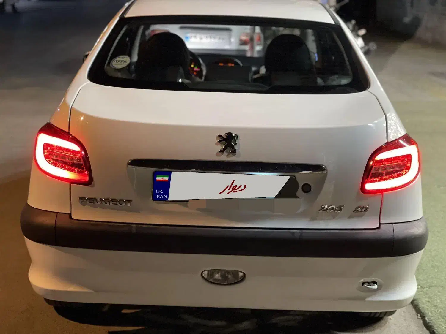 پژو ۲۰۶ صندوق دار v8 - 1399