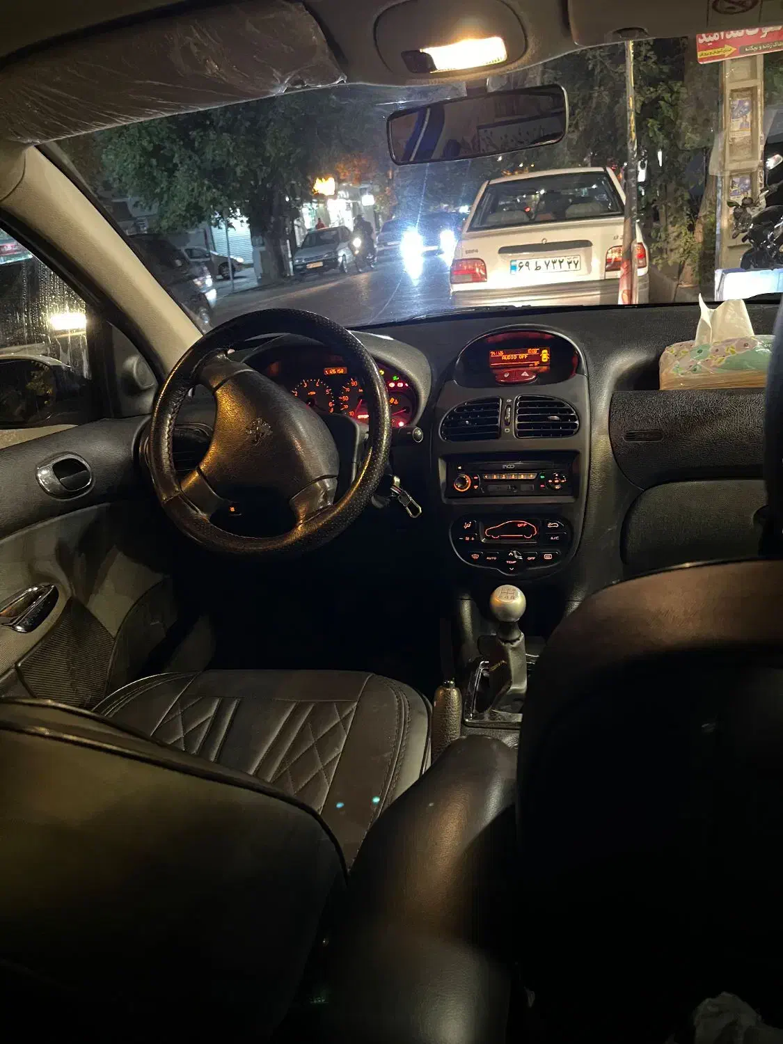 پژو ۲۰۶ صندوق دار v8 - 1399