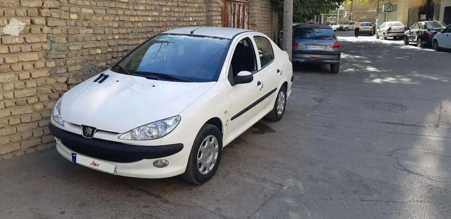 پژو ۲۰۶ صندوق دار v8 - 1400