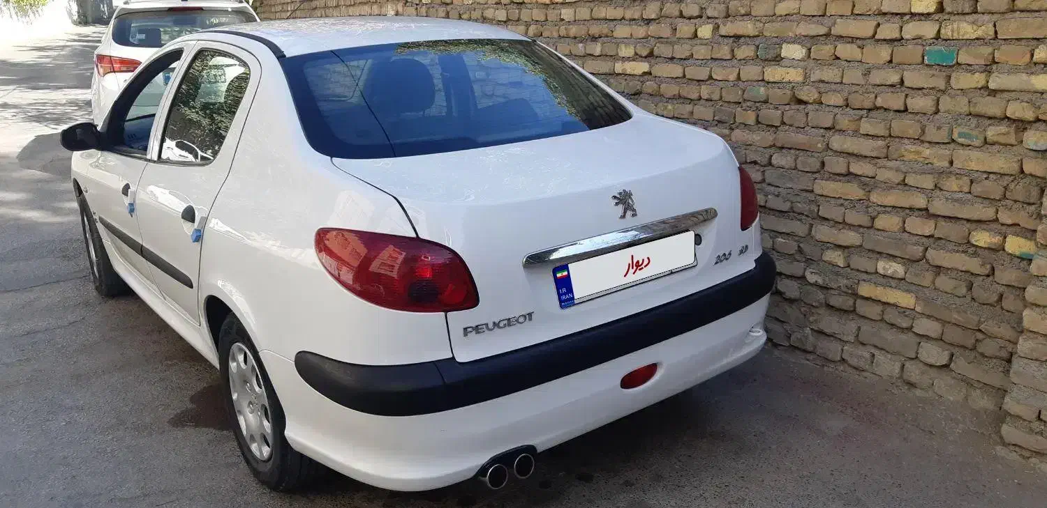 پژو ۲۰۶ صندوق دار v8 - 1400