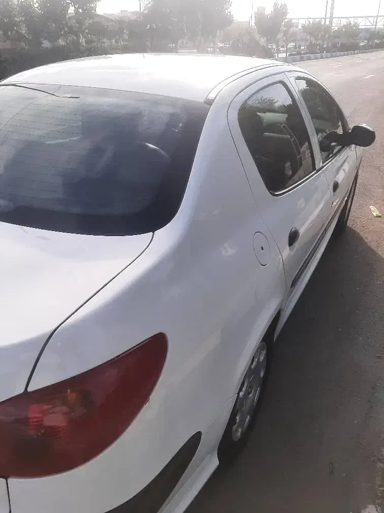 پژو ۲۰۶ صندوق دار v8 - 1396