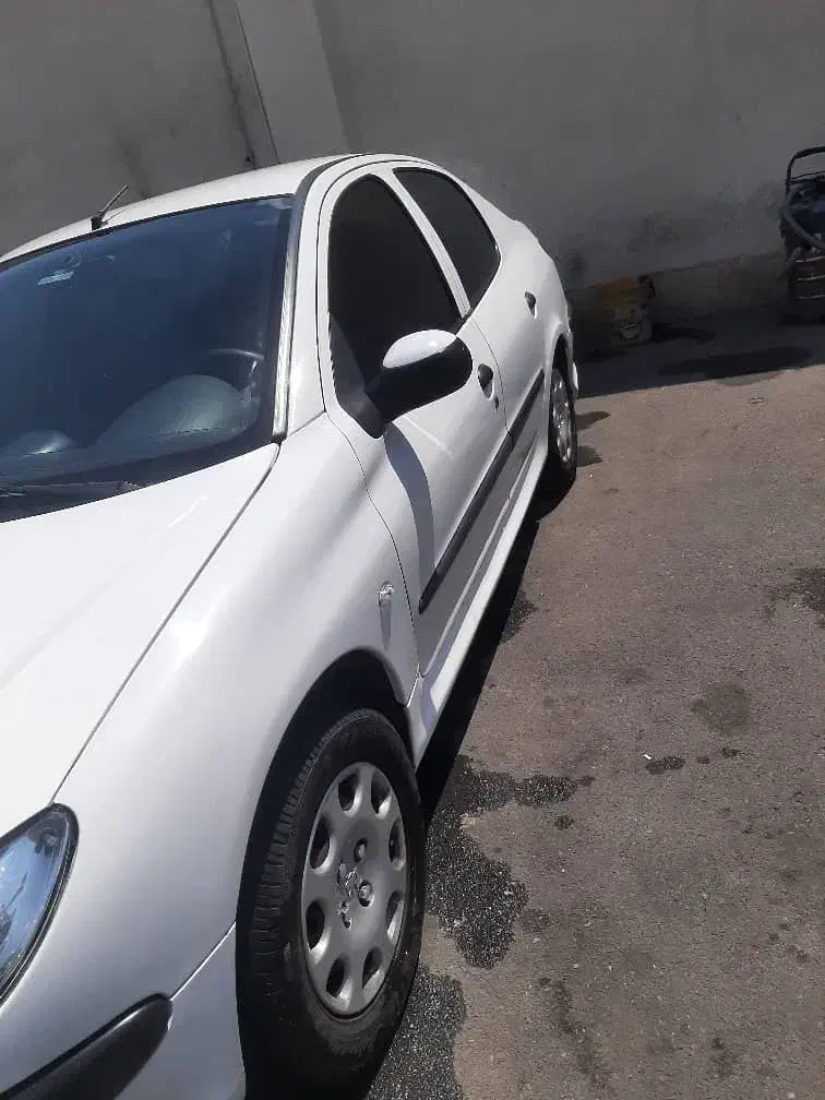 پژو ۲۰۶ صندوق دار v8 - 1396