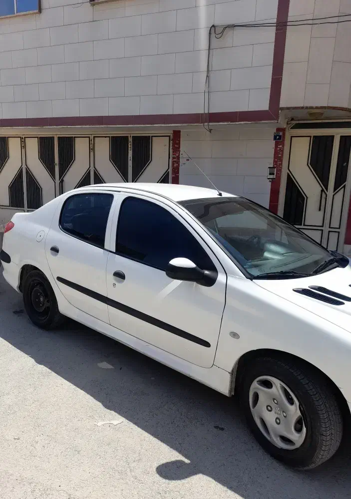 پژو ۲۰۶ صندوق دار v8 - 1395