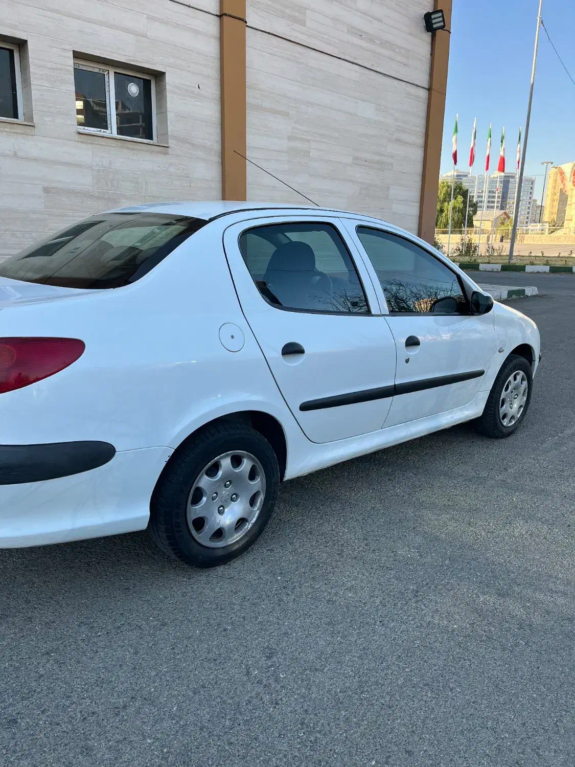 پژو ۲۰۶ صندوق دار v8 - 1394