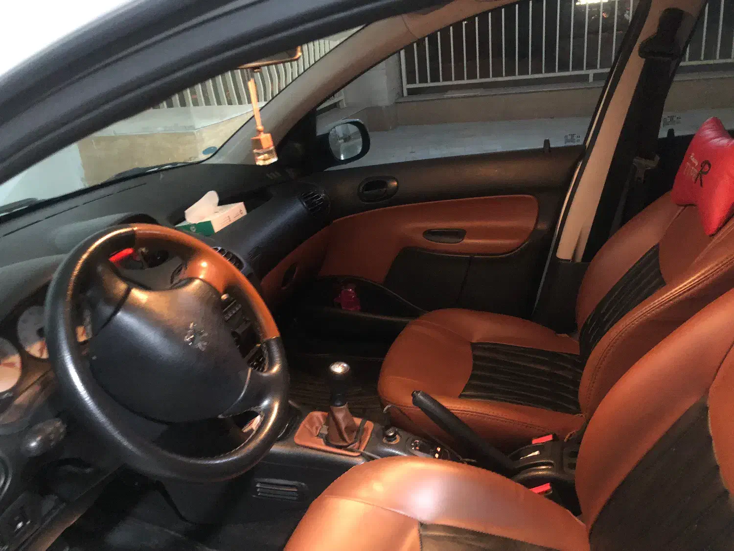 پژو ۲۰۶ صندوق دار v8 - 1397