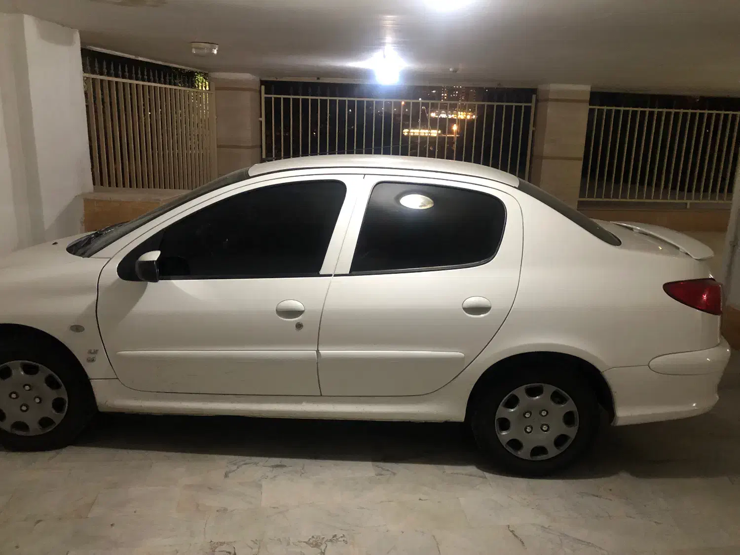پژو ۲۰۶ صندوق دار v8 - 1397
