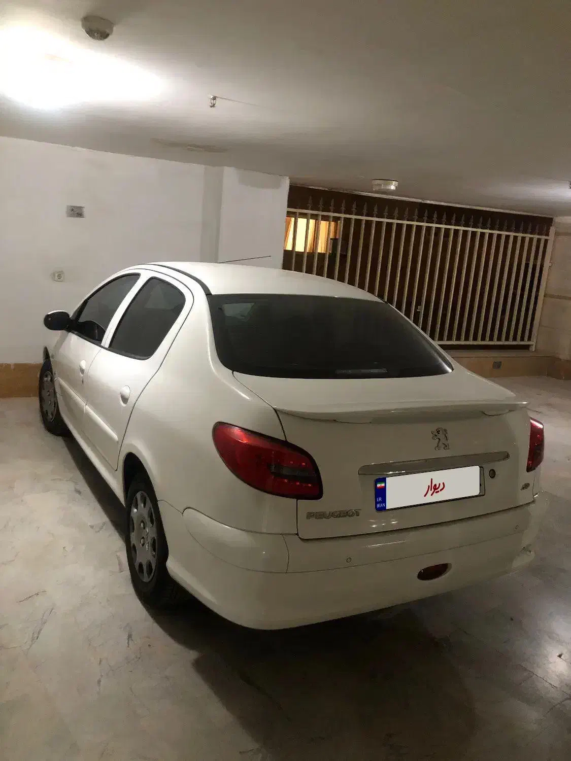 پژو ۲۰۶ صندوق دار v8 - 1397