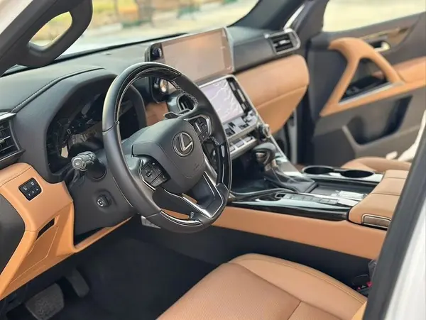 لکسوس LX 570 فول - 2017