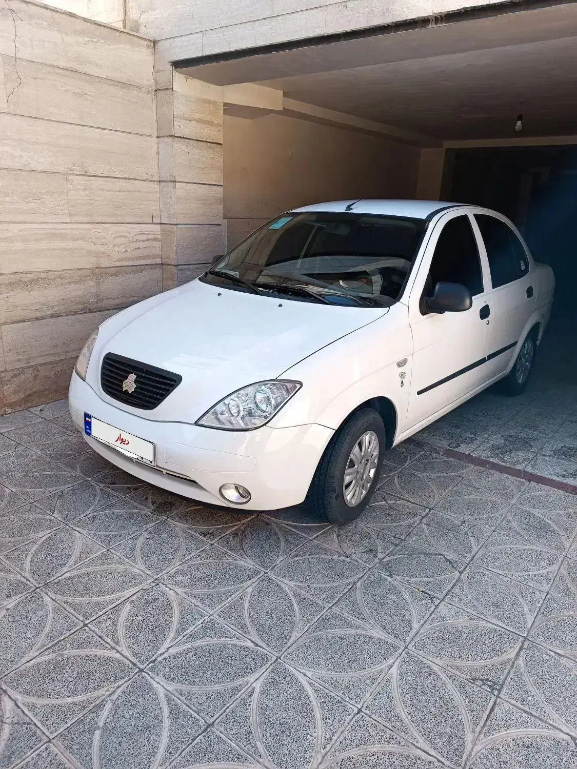 تیبا صندوق دار SX - 1401