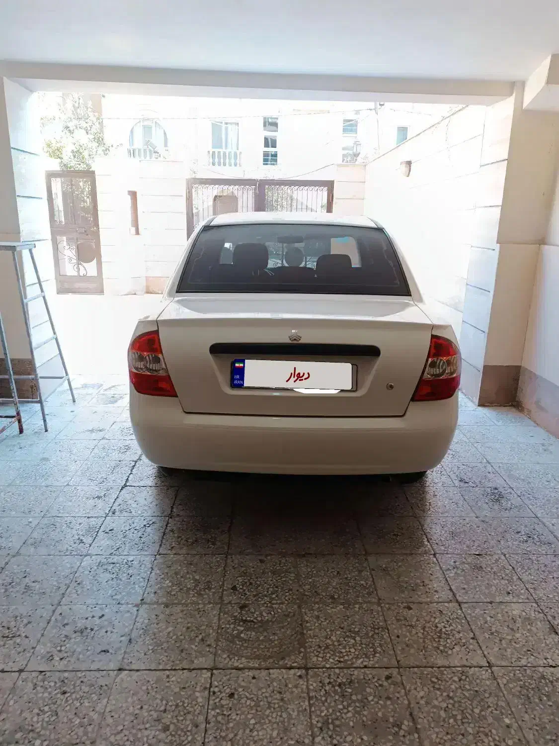 تیبا صندوق دار SX - 1401