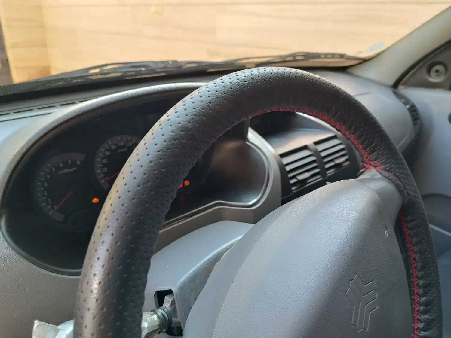 تیبا صندوق دار SX - 1401