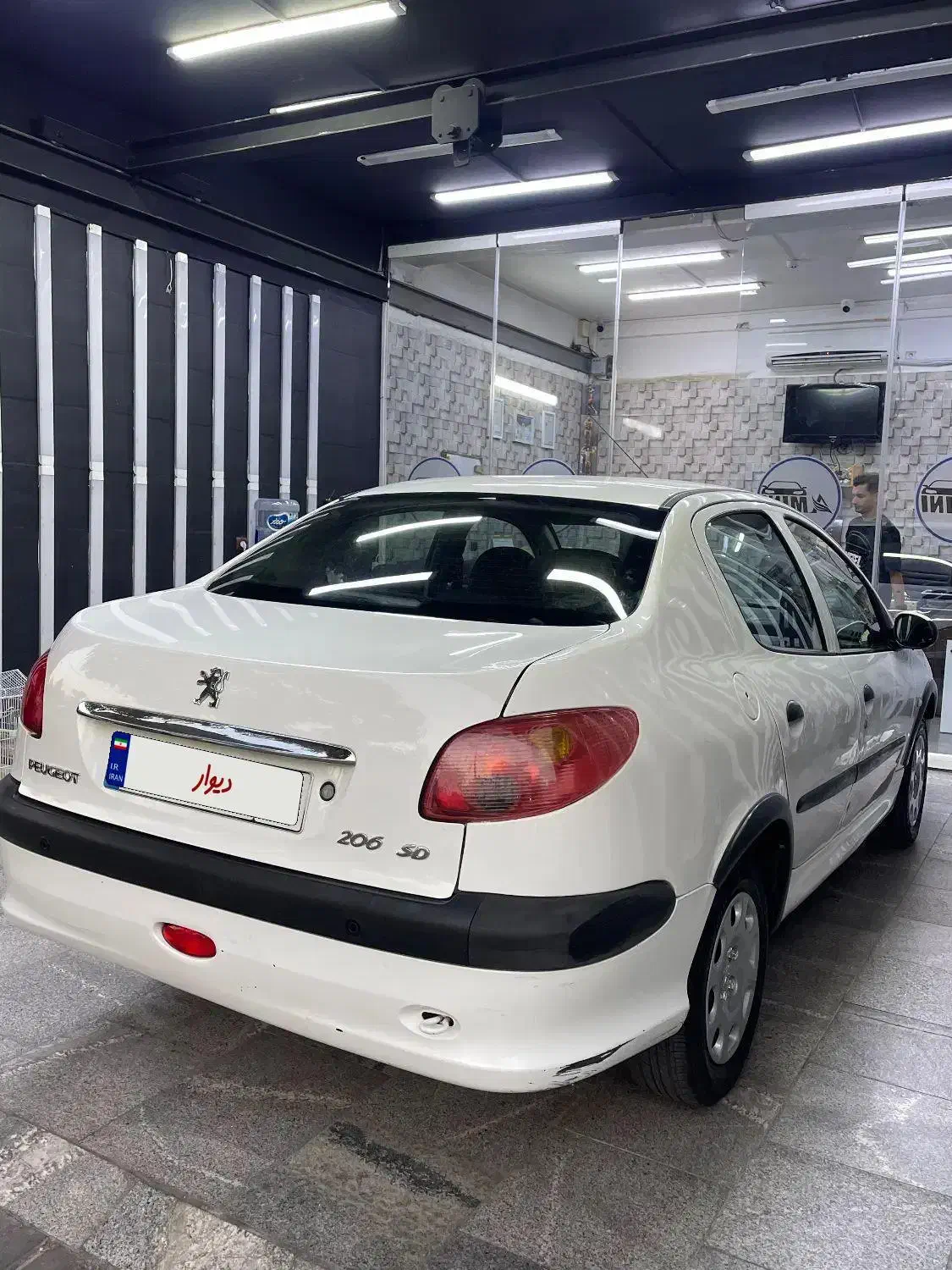 پژو ۲۰۶ صندوق دار v8 - 1396
