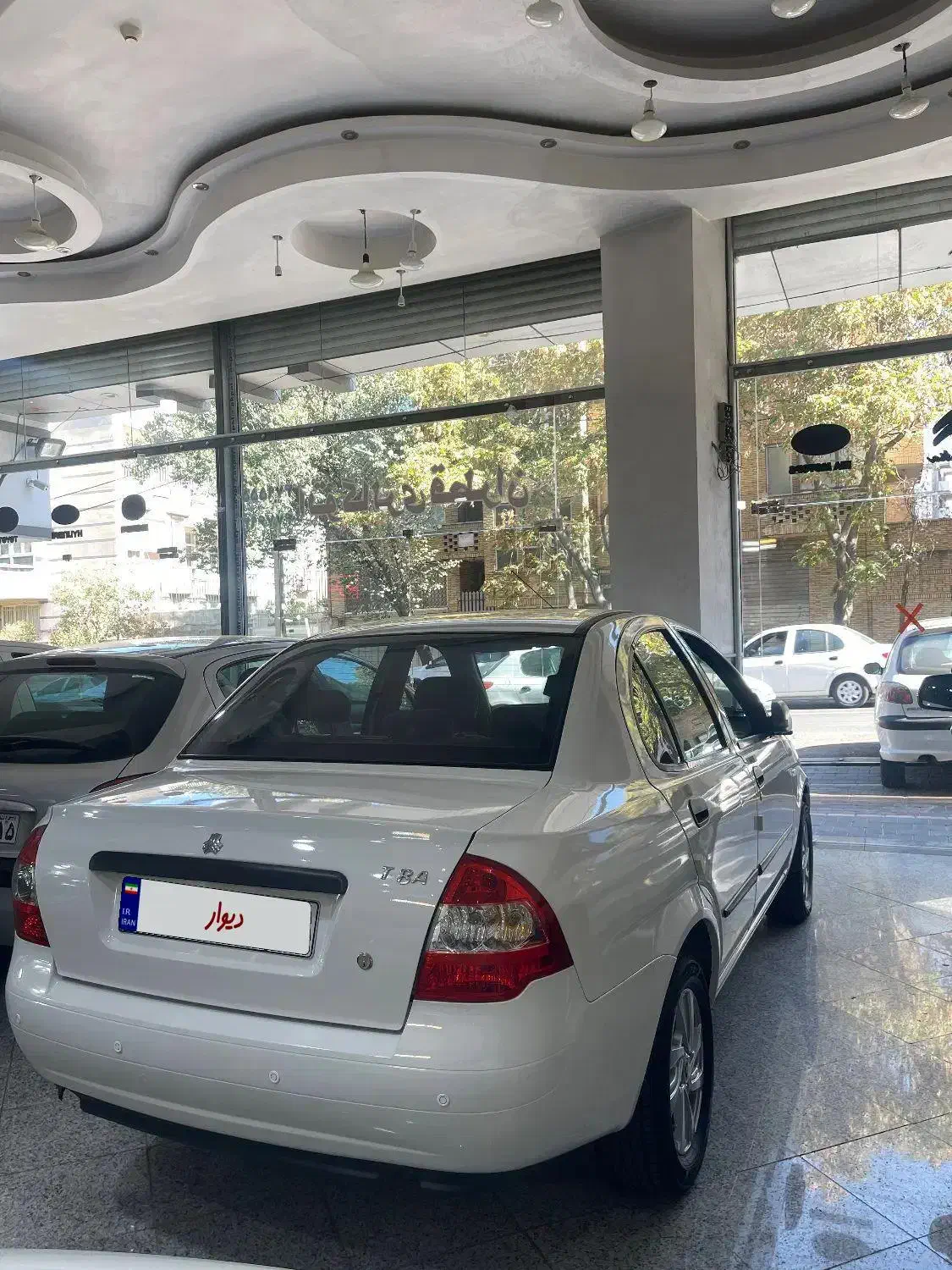 تیبا صندوق دار SX - 1401
