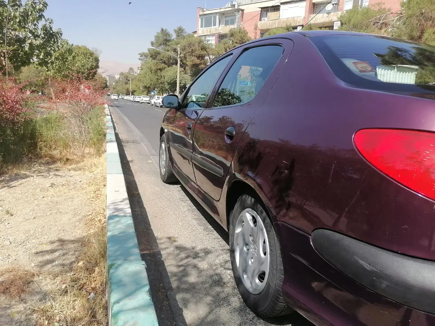 پژو ۲۰۶ صندوق دار v8 - 1393