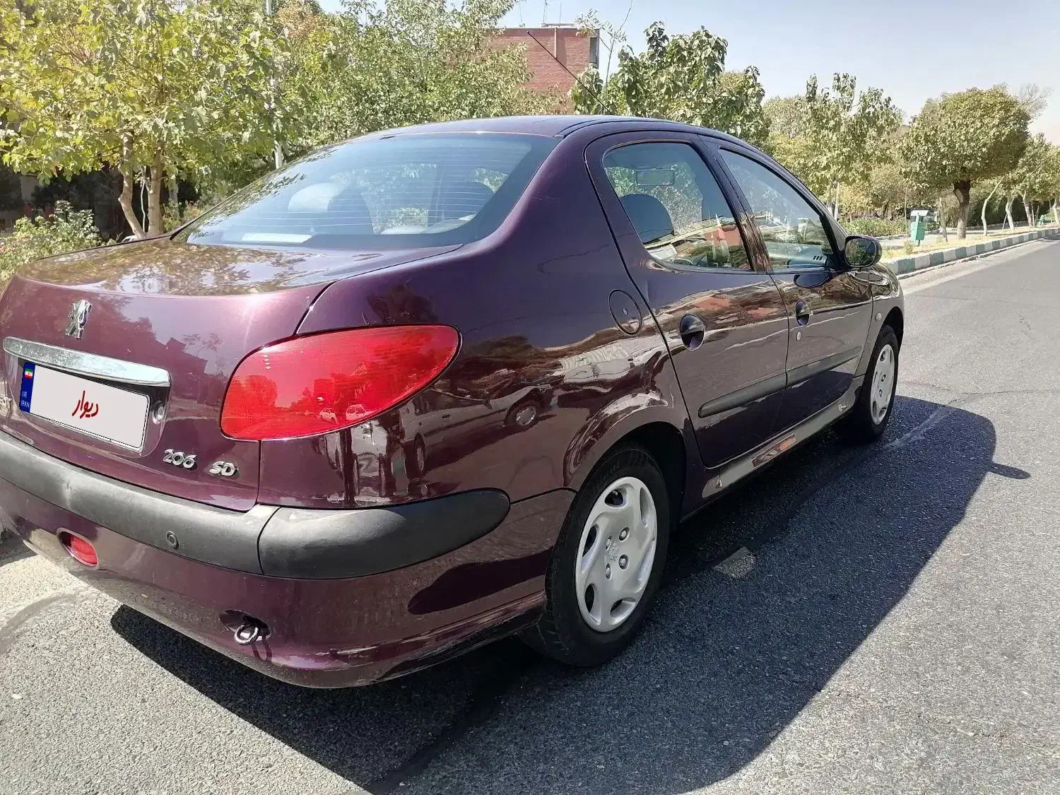 پژو ۲۰۶ صندوق دار v8 - 1393