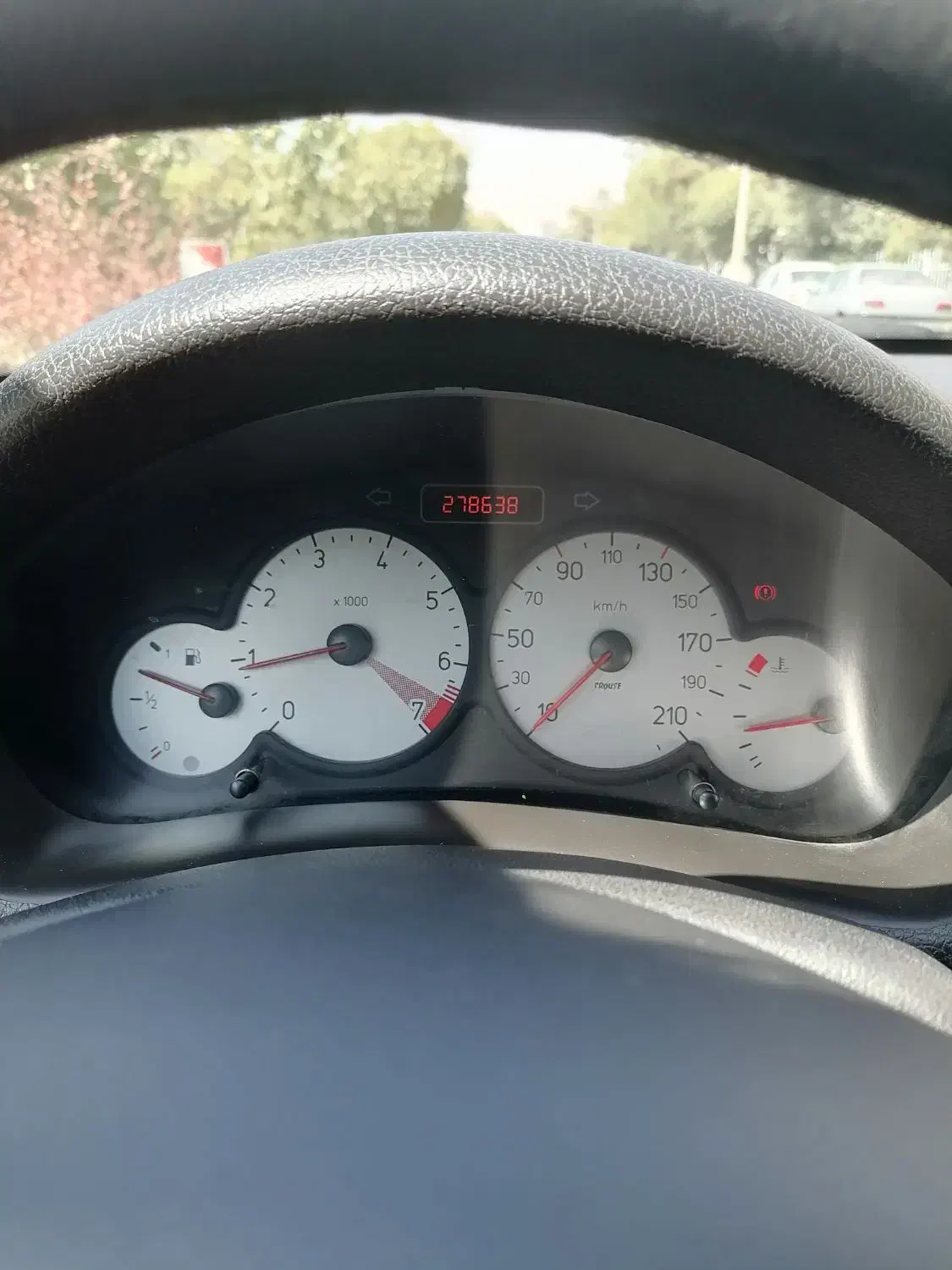 پژو ۲۰۶ صندوق دار v8 - 1393