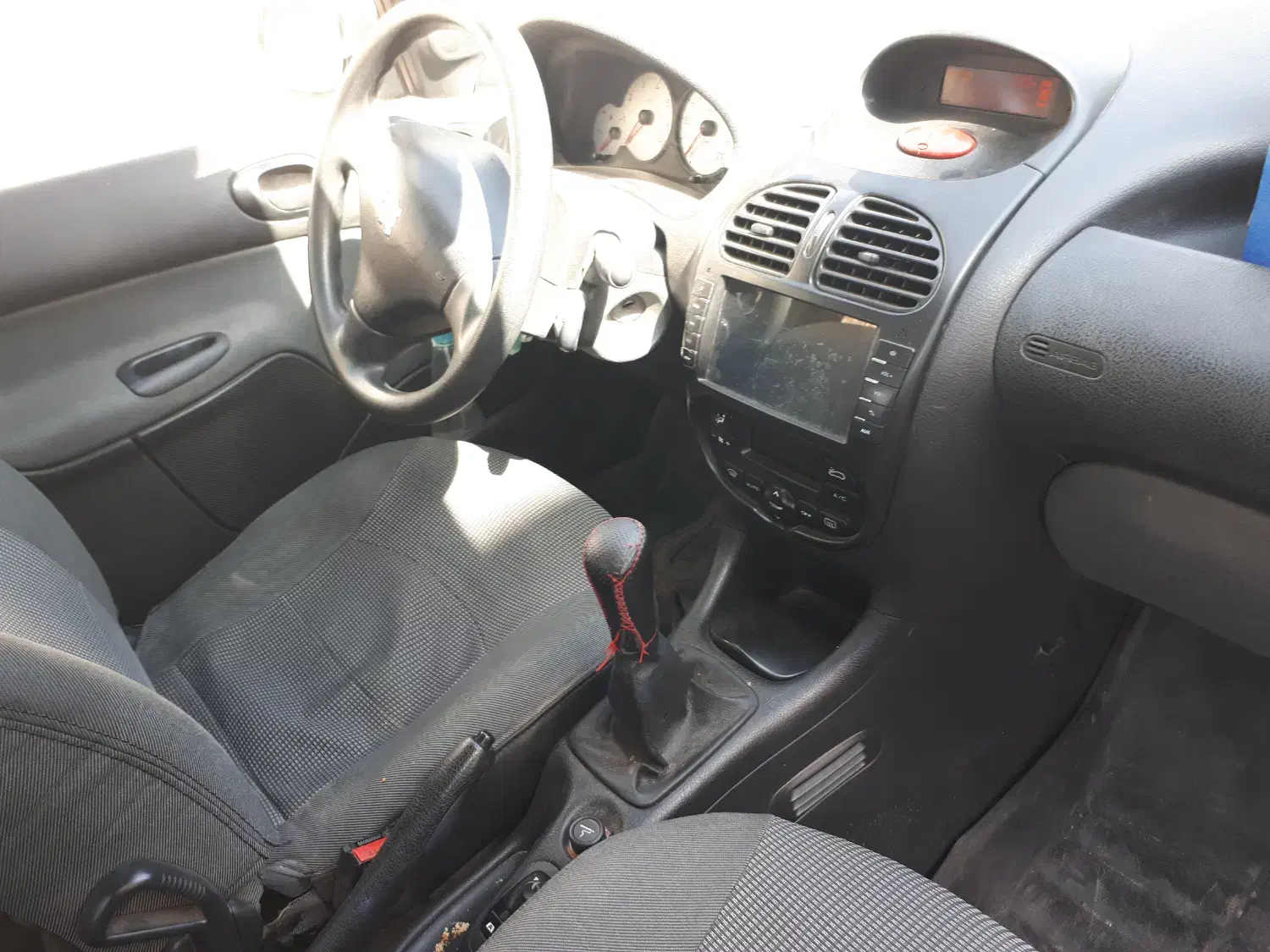 پژو ۲۰۶ صندوق دار v8 - 1395