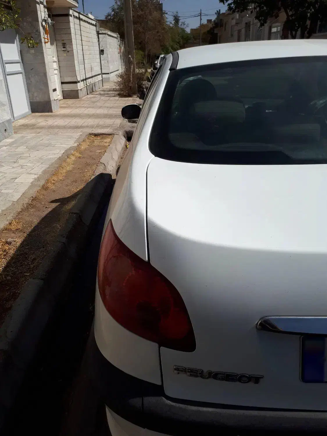 پژو ۲۰۶ صندوق دار v8 - 1395