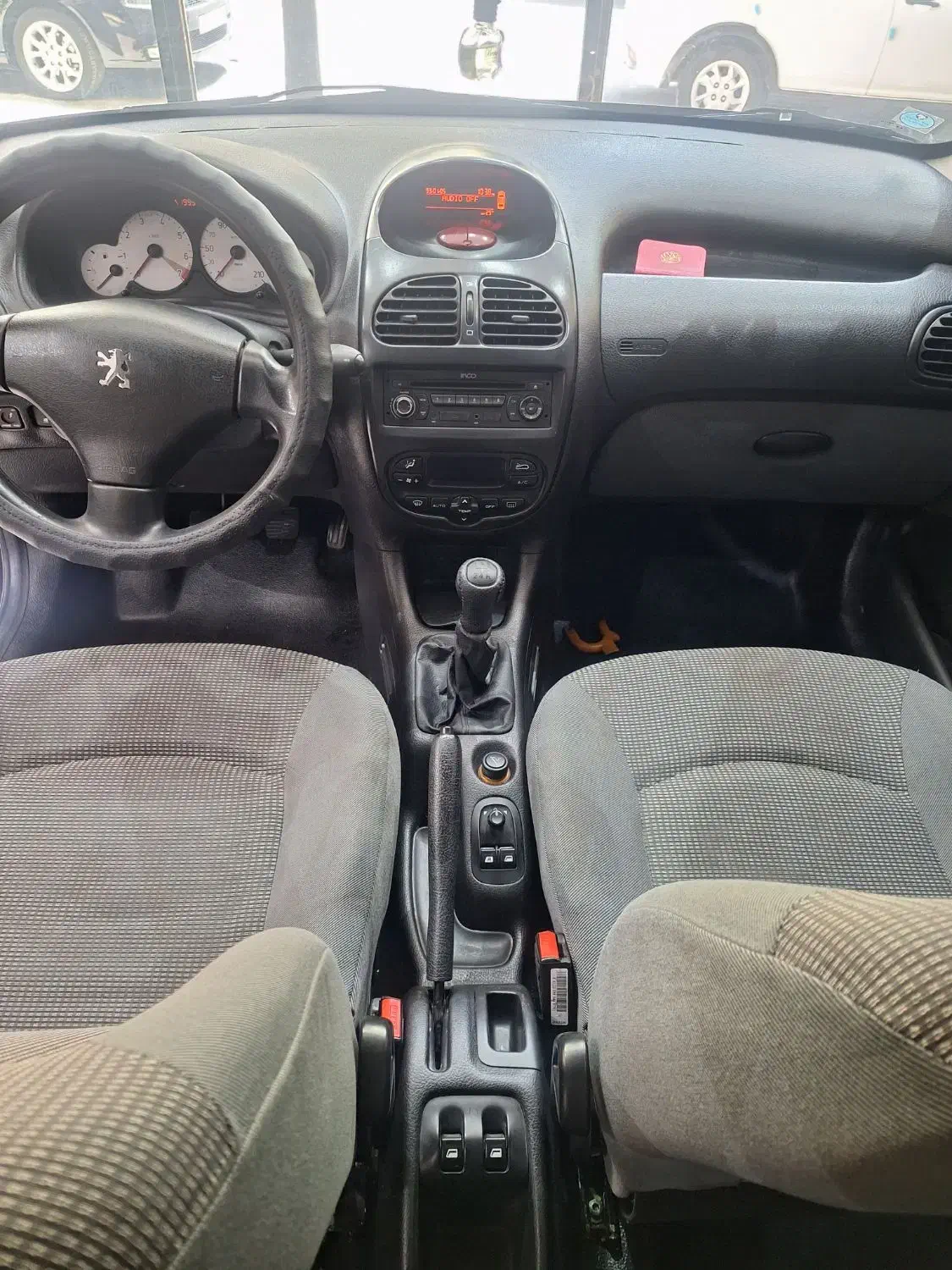 پژو ۲۰۶ صندوق دار v8 - 1395