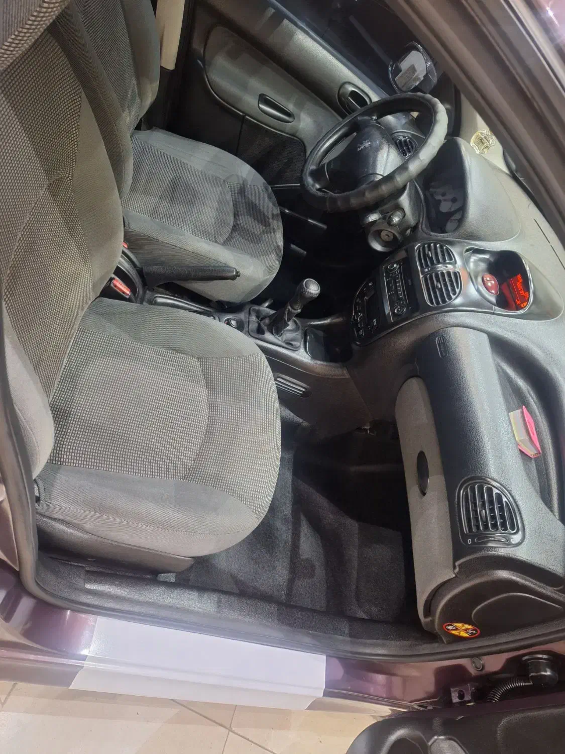 پژو ۲۰۶ صندوق دار v8 - 1395
