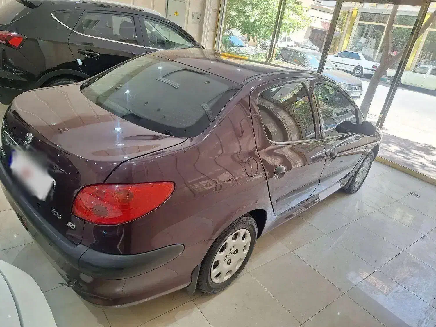 پژو ۲۰۶ صندوق دار v8 - 1395