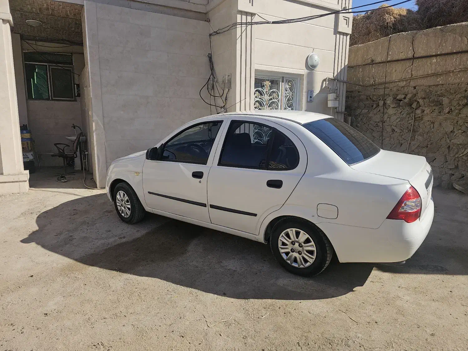 تیبا صندوق دار SX - 1400