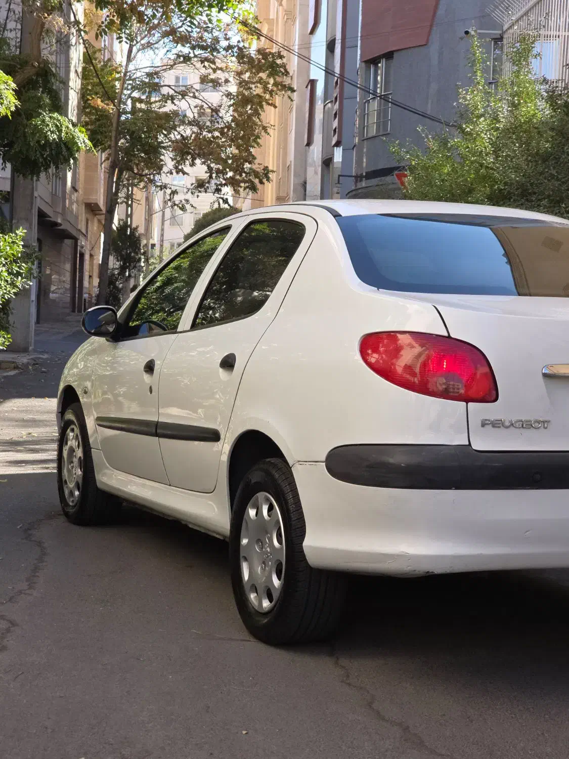 پژو ۲۰۶ صندوق دار v8 - 1395