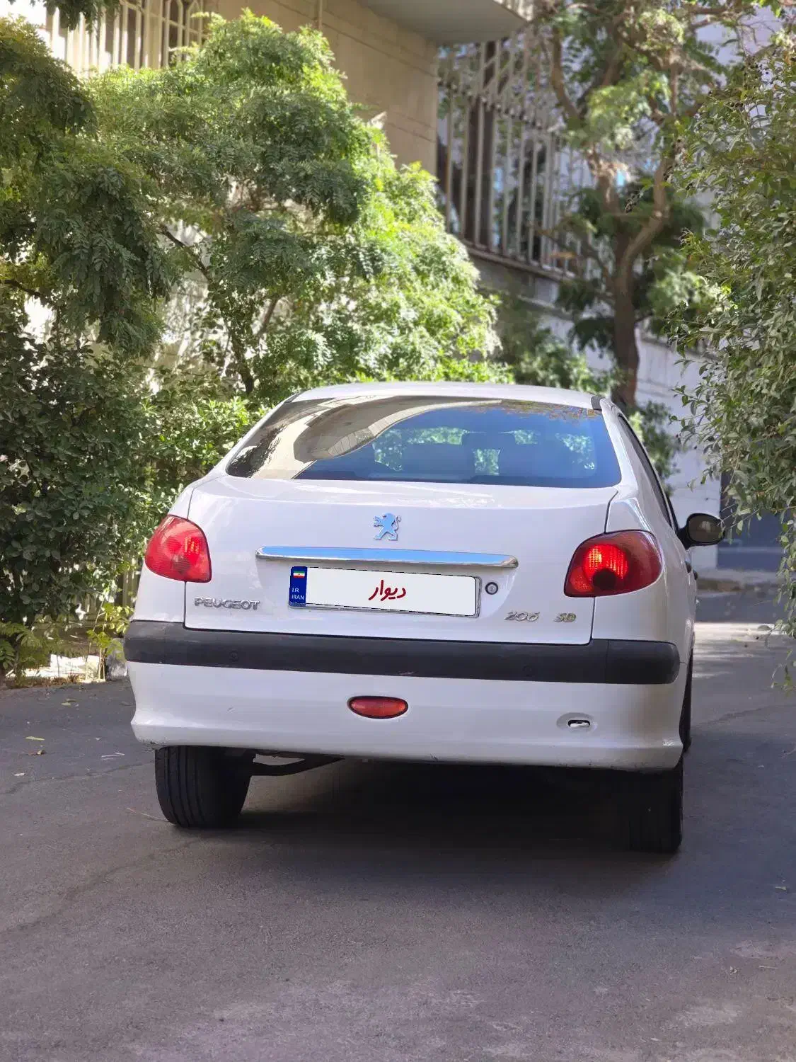پژو ۲۰۶ صندوق دار v8 - 1395