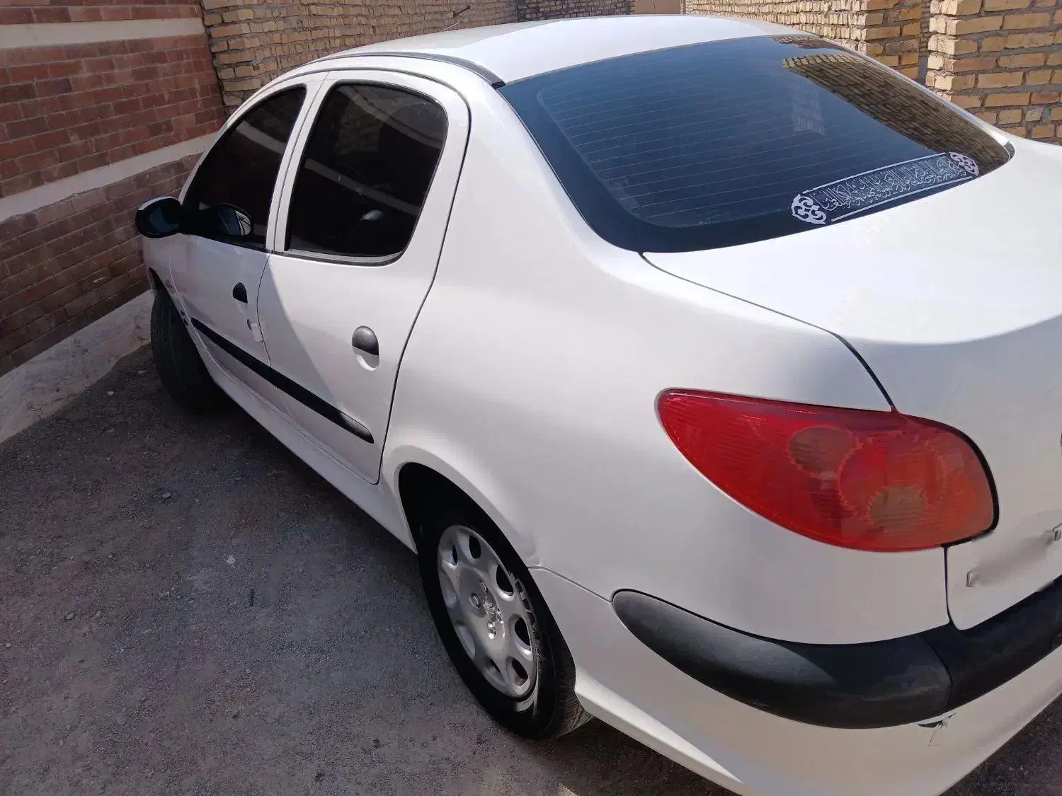 پژو ۲۰۶ صندوق دار v8 - 1395