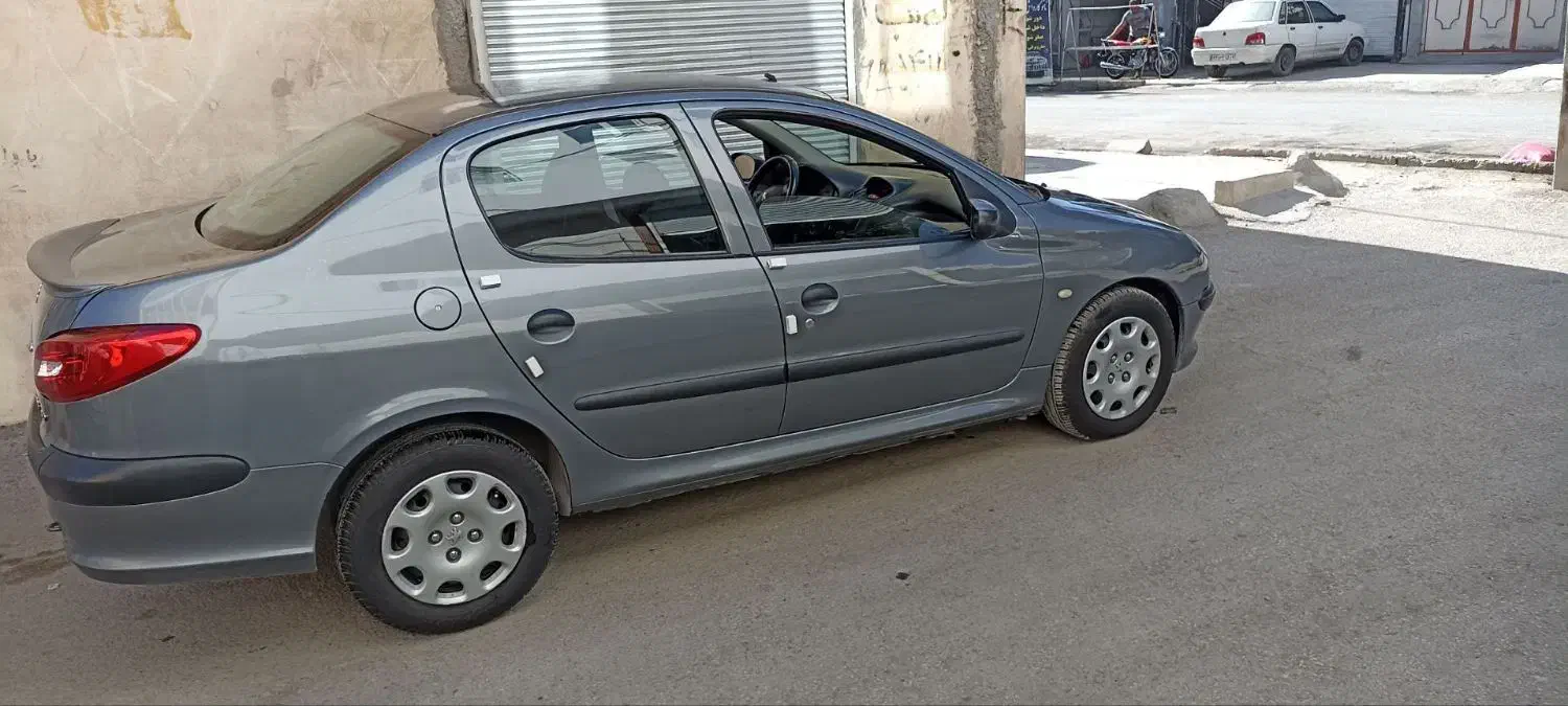 پژو ۲۰۶ صندوق دار v8 - 1393